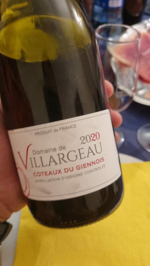 Vin rouge léger: Domaine de Villargeau Coteau du giennois - 2020